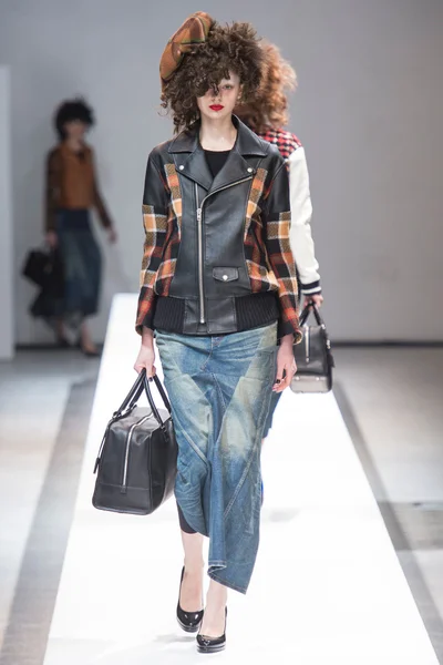 Look 17